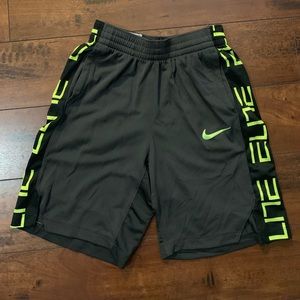 Boys Nike Elite shorts